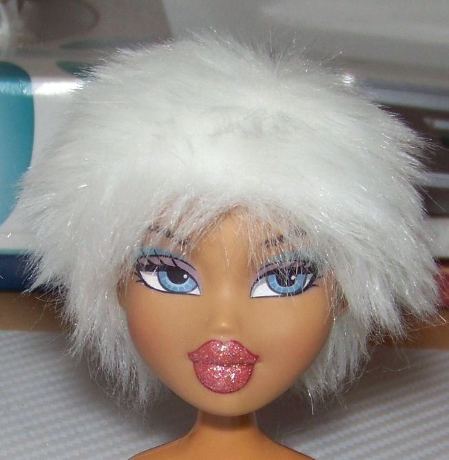  photo glove_wig_bratz.jpg